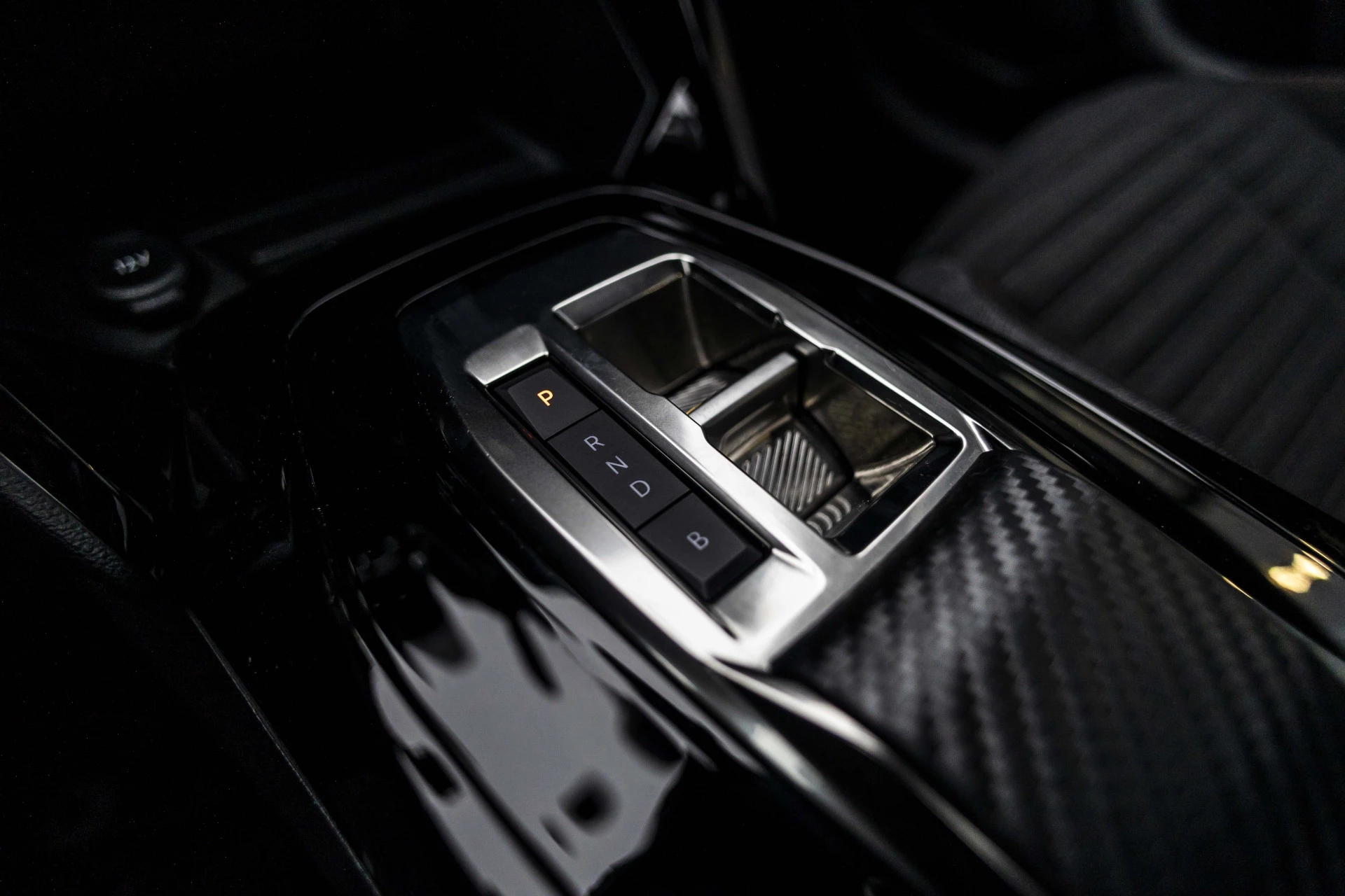 Hoofdafbeelding Peugeot e-208