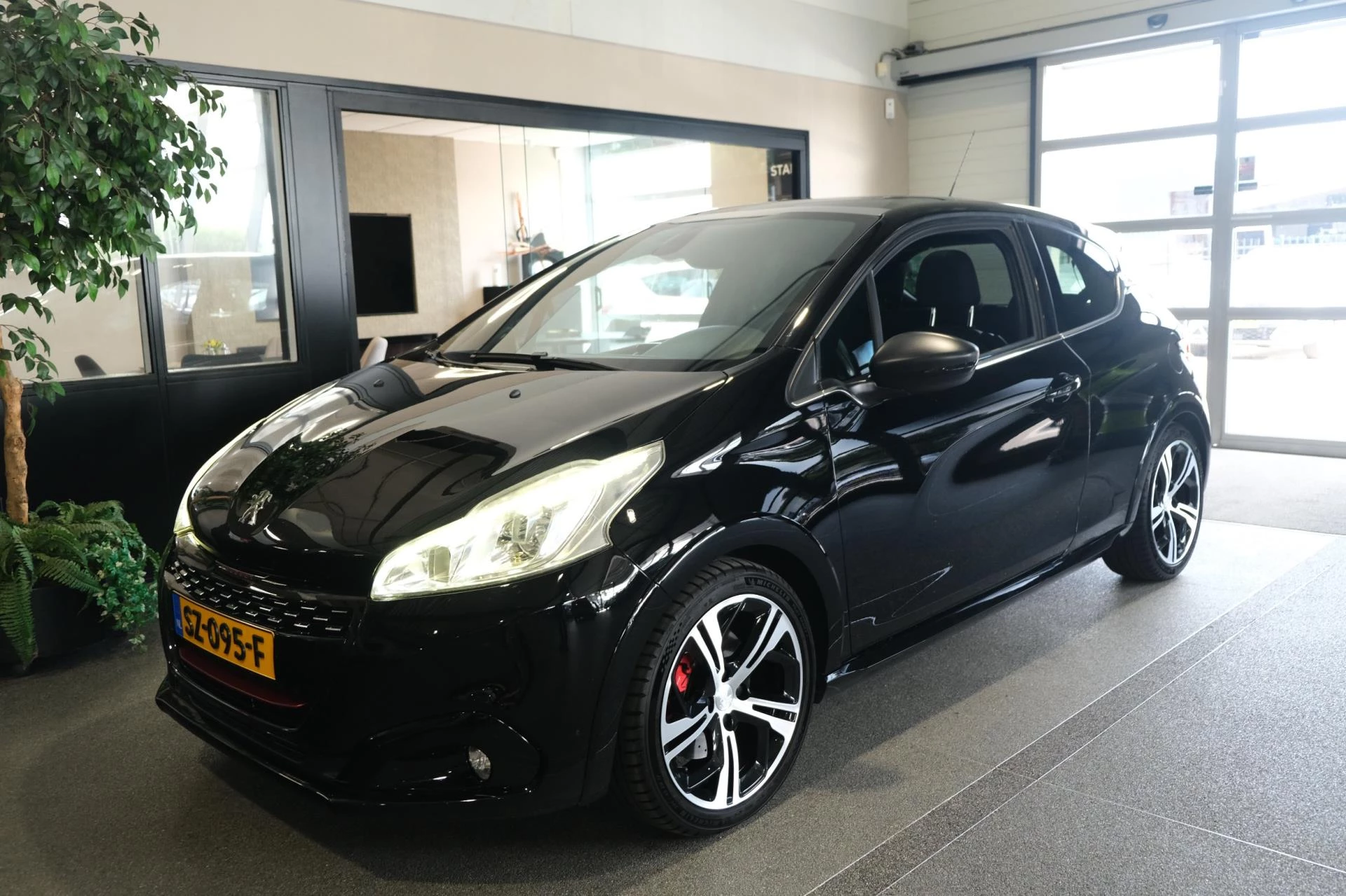 Hoofdafbeelding Peugeot 208