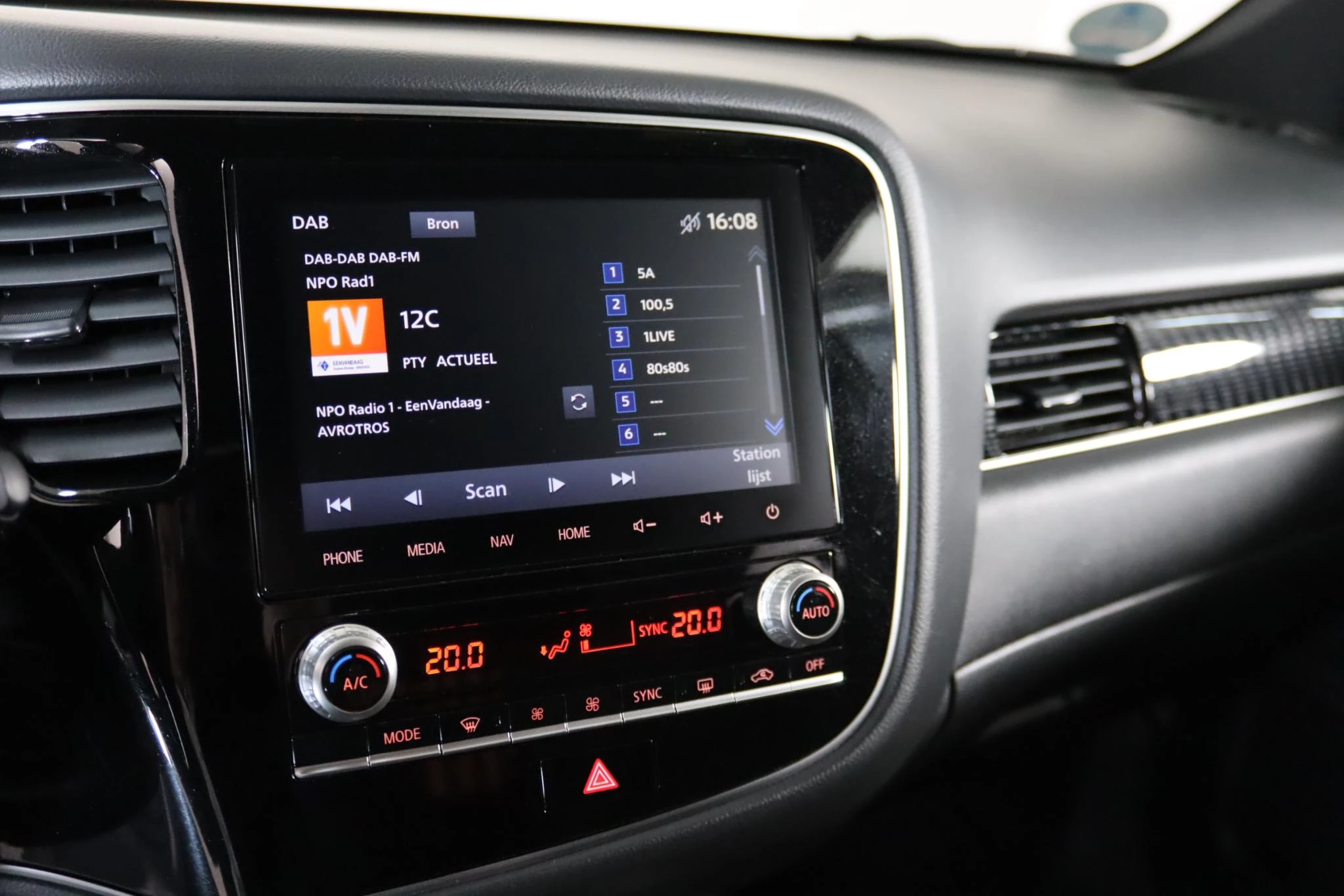 Hoofdafbeelding Mitsubishi Outlander