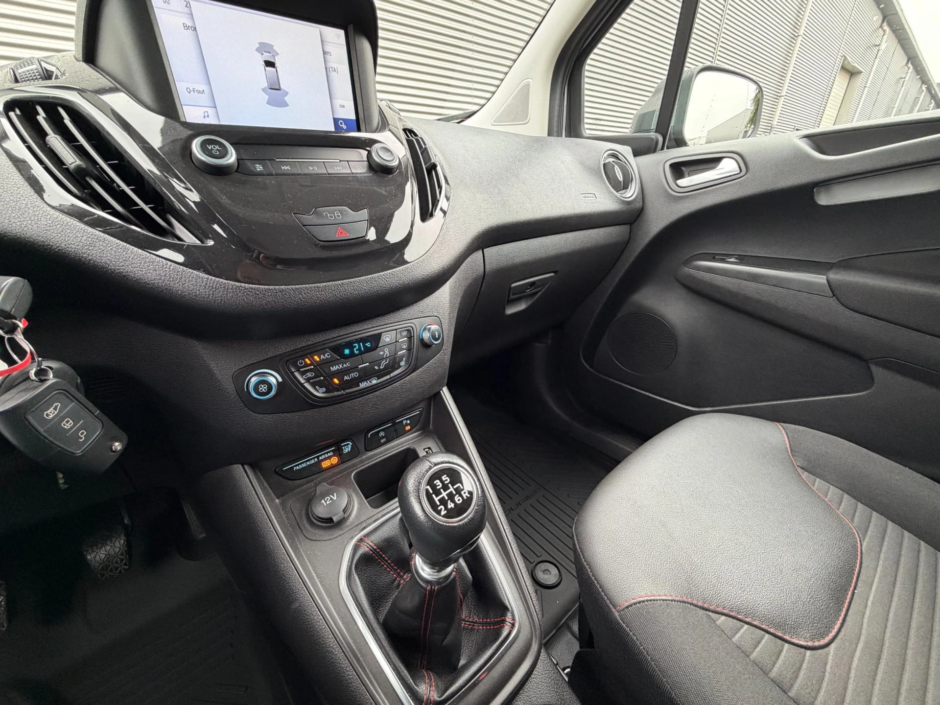Hoofdafbeelding Ford Transit Courier