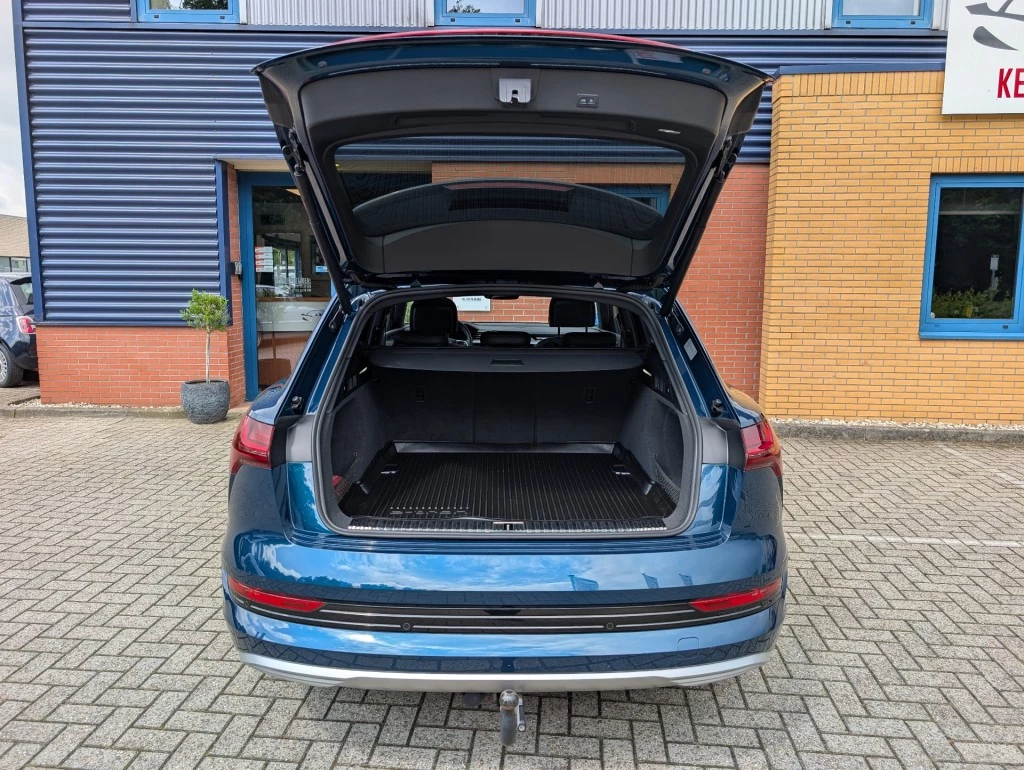 Hoofdafbeelding Audi e-tron