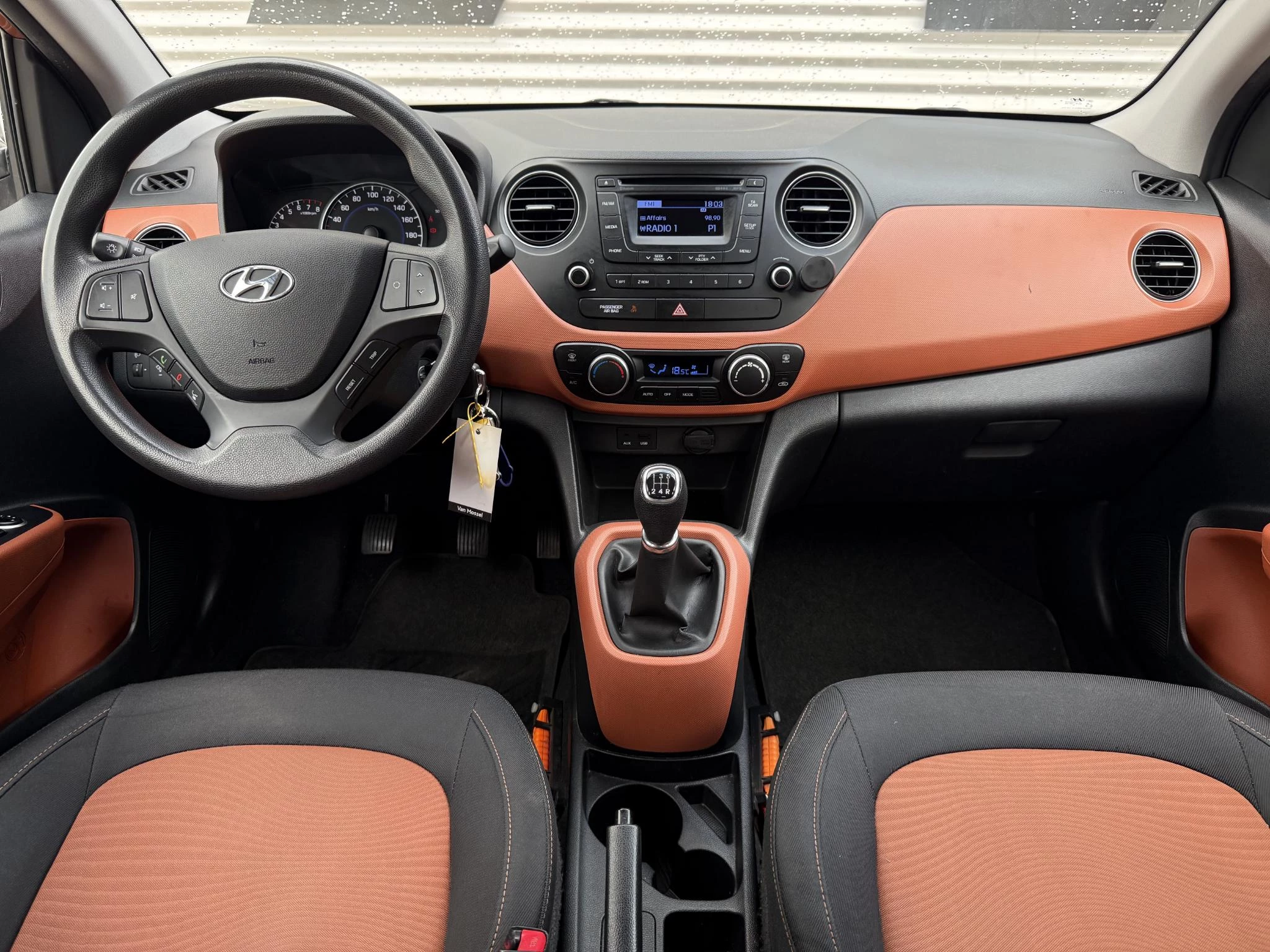 Hoofdafbeelding Hyundai i10