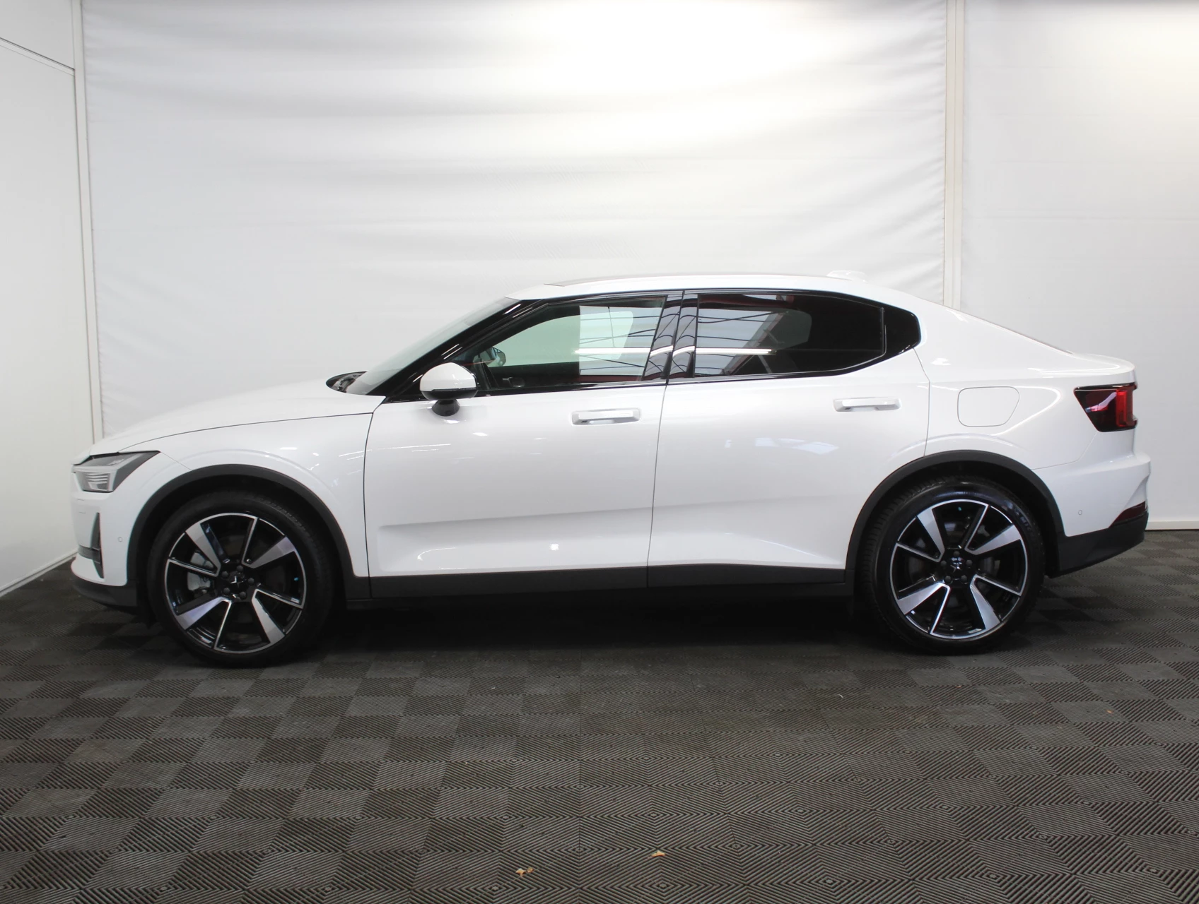 Hoofdafbeelding Polestar 2
