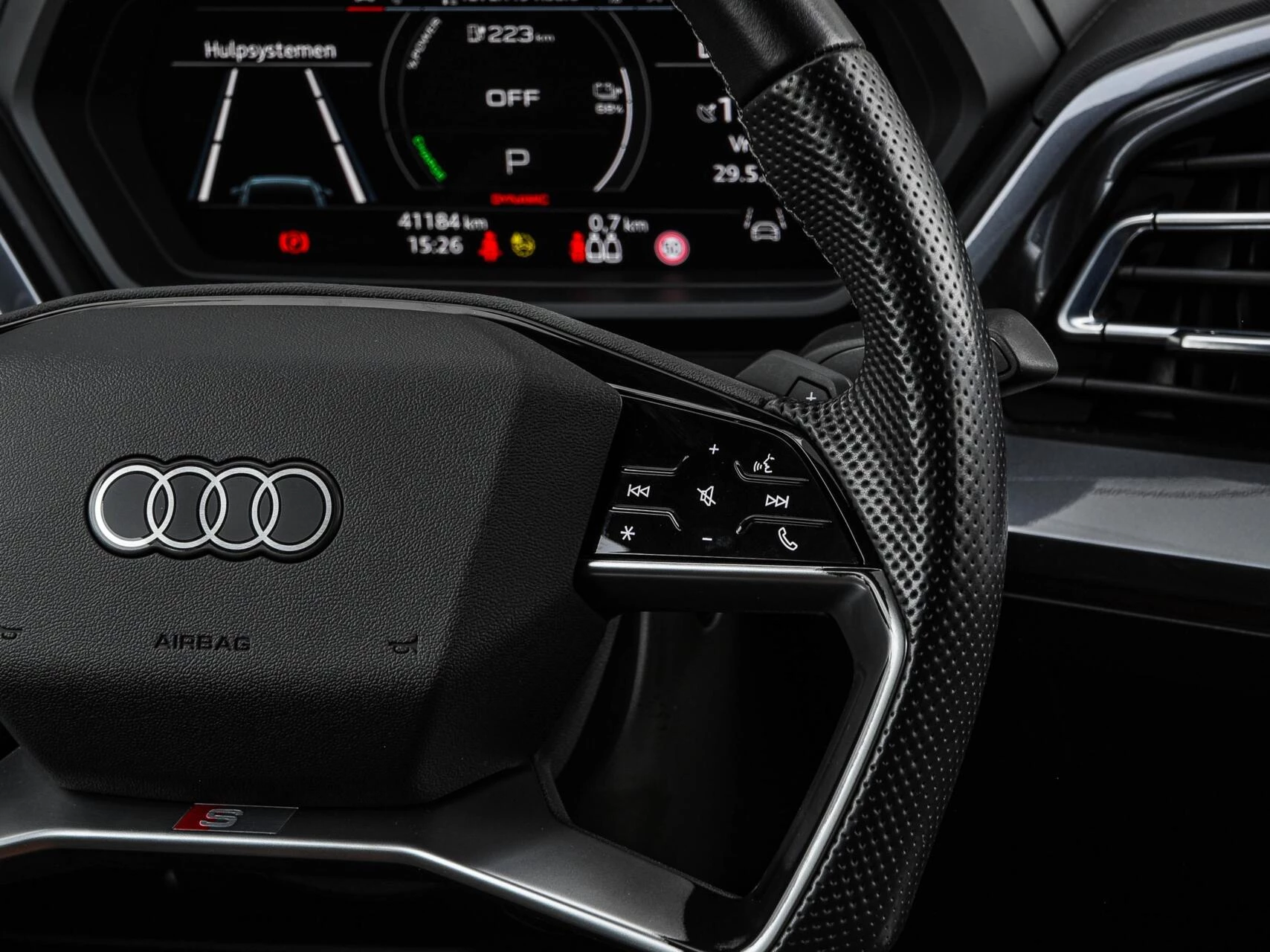 Hoofdafbeelding Audi Q4 e-tron
