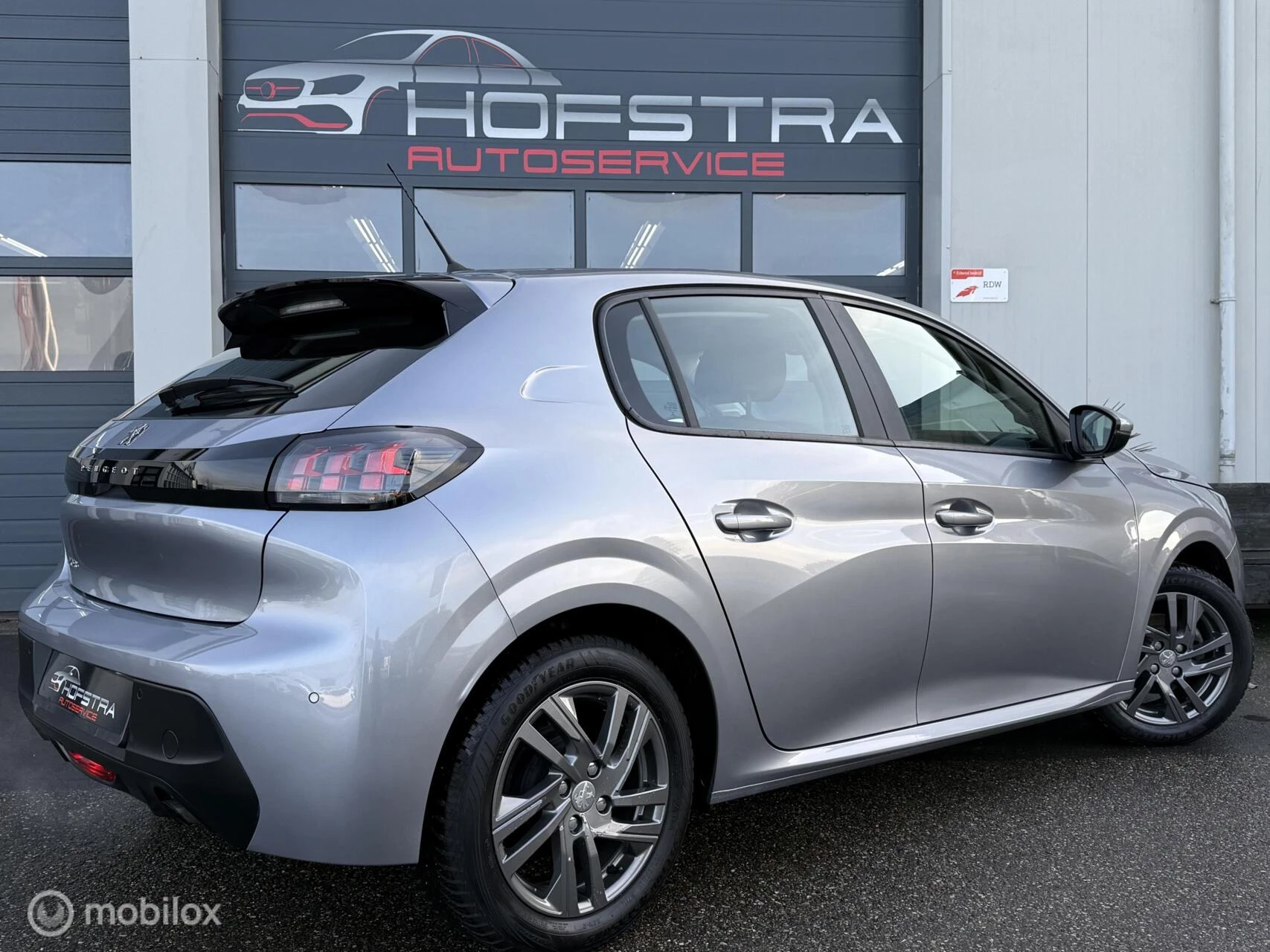 Hoofdafbeelding Peugeot 208