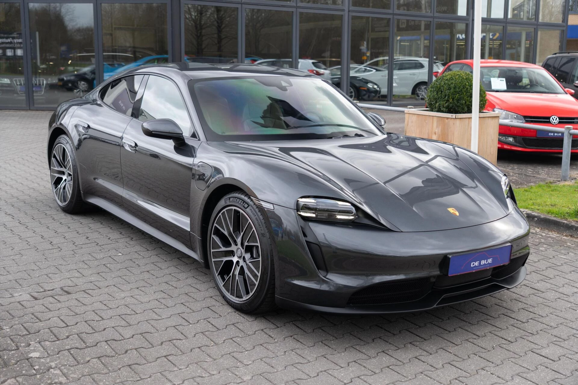 Hoofdafbeelding Porsche Taycan