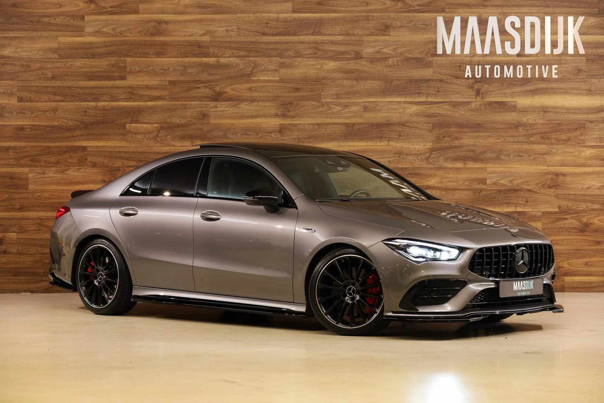 Hoofdafbeelding Mercedes-Benz CLA