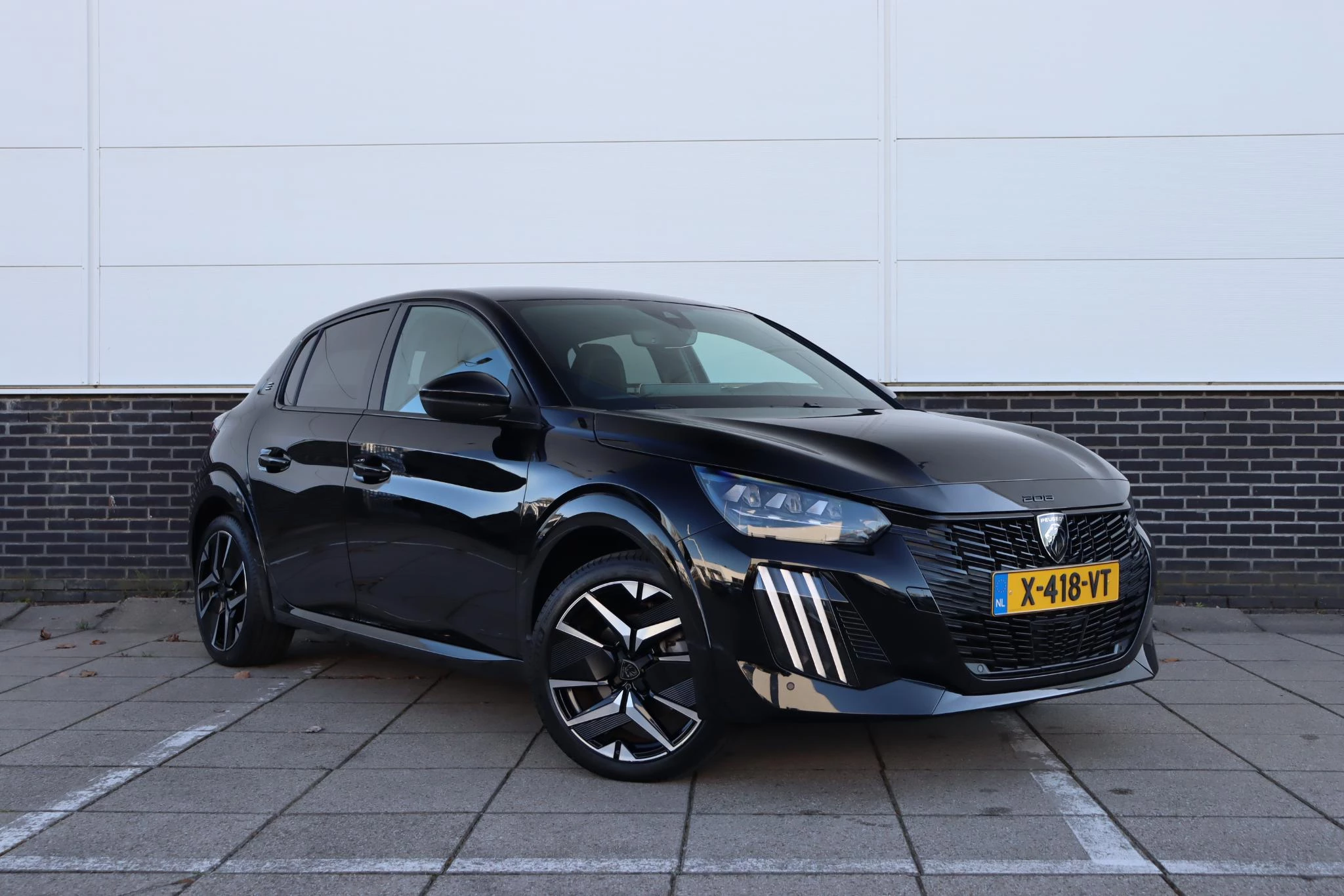 Hoofdafbeelding Peugeot e-208