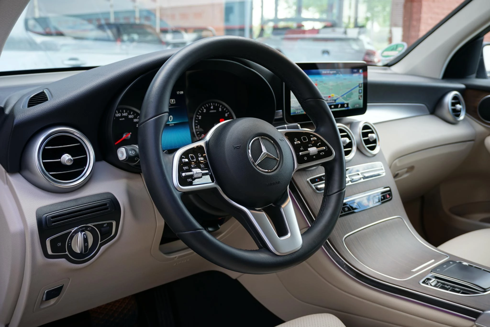 Hoofdafbeelding Mercedes-Benz GLC