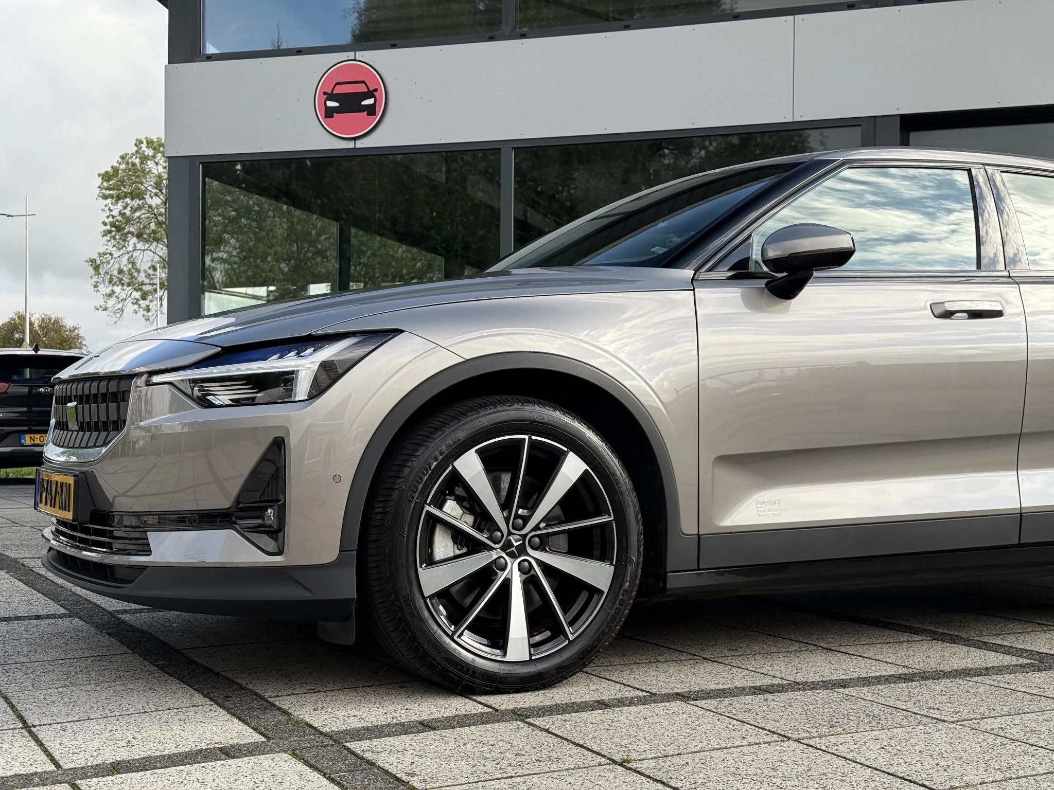 Hoofdafbeelding Polestar 2