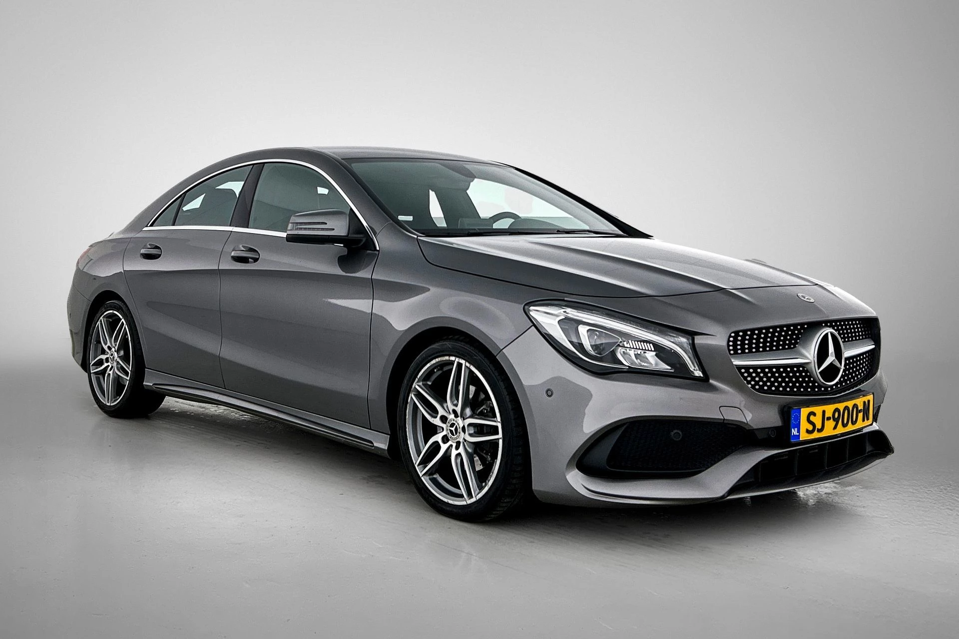 Hoofdafbeelding Mercedes-Benz CLA