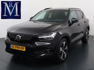 Volvo XC40 Recharge P8 AWD R-Design VAN: 28.900,- VOOR: 24.877,- UW EINDEJAARSVOORDEEL: 4.023,- | SOH 92% 1e eigenaar | Origineel NL auto | Pano | Harman Kardon | 360° Camera | Elec. trekhaak | Rijklaar met 12 mnd BOVAG | BTW verrekenbaar