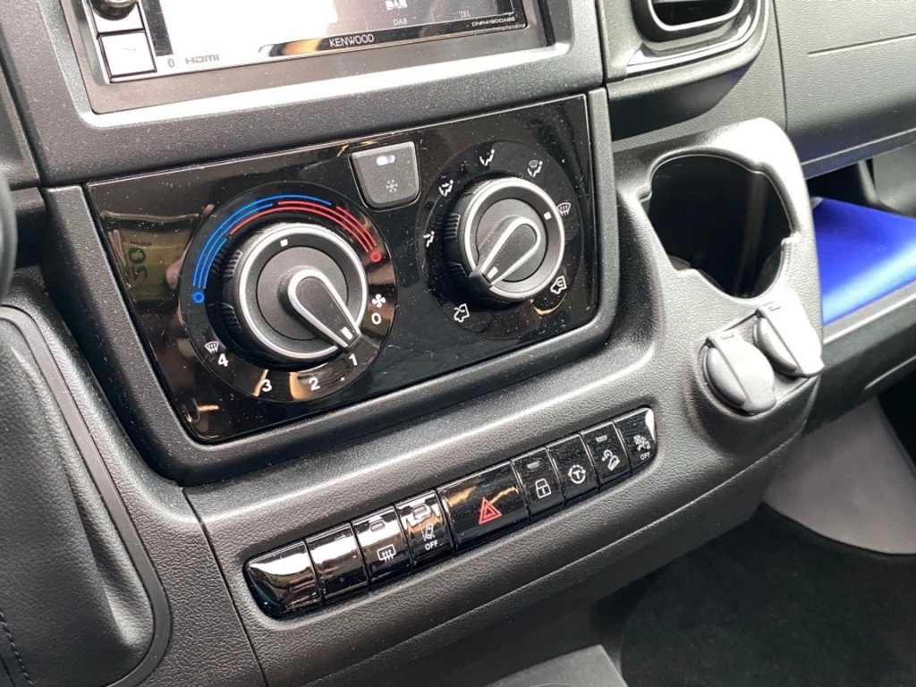 Hoofdafbeelding Adria Coral Supreme 670 Dc Queensbed E&p L