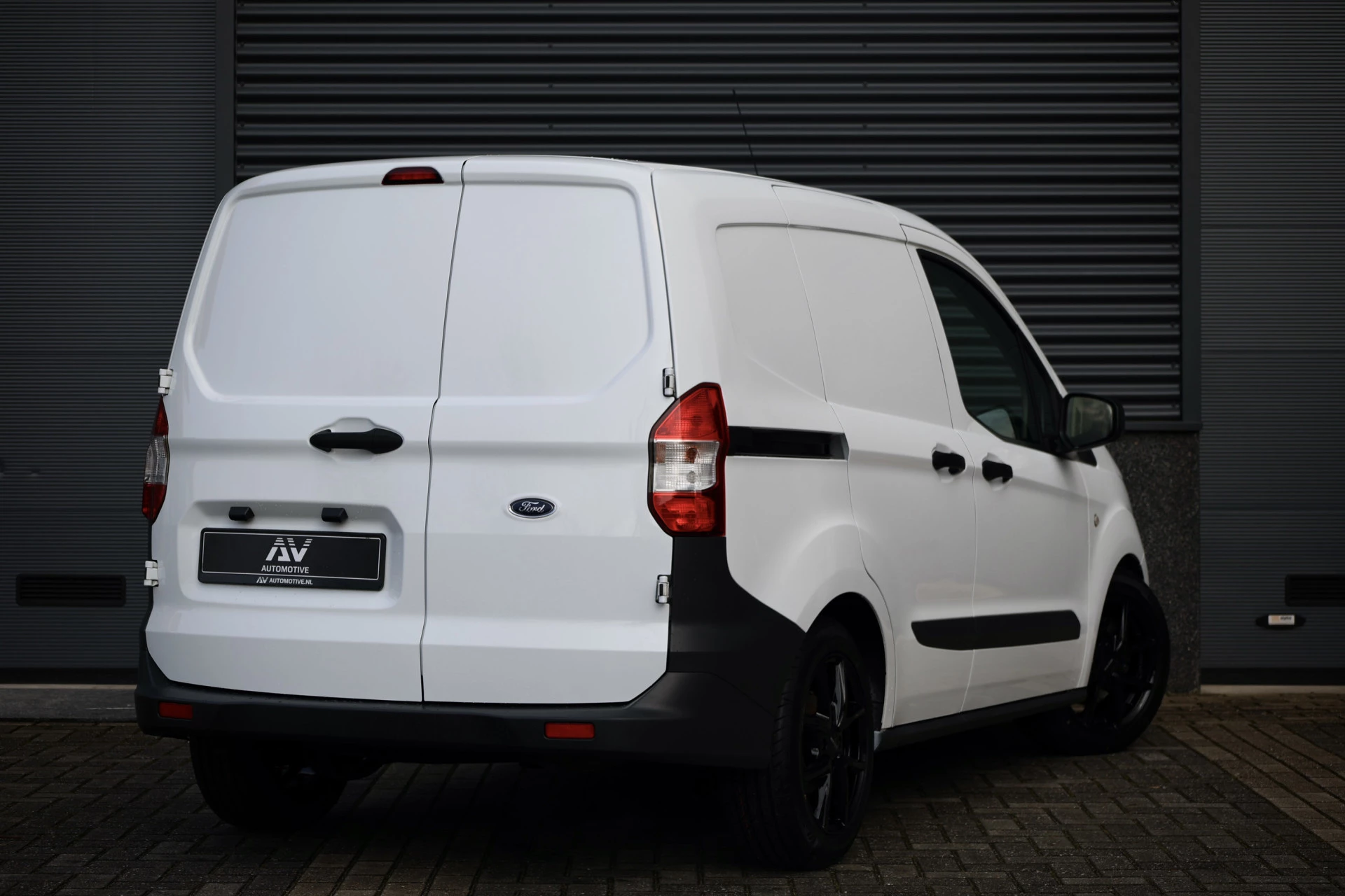 Hoofdafbeelding Ford Transit Courier