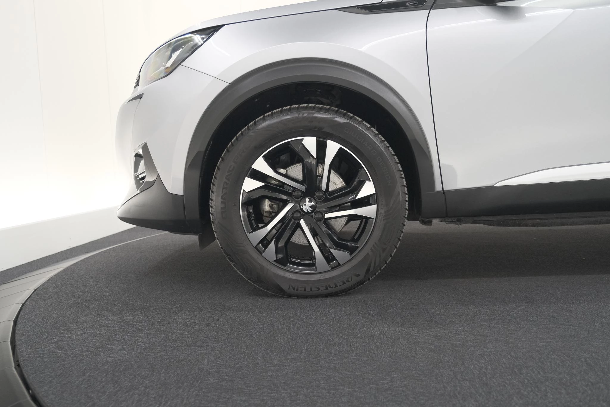 Hoofdafbeelding Peugeot e-2008