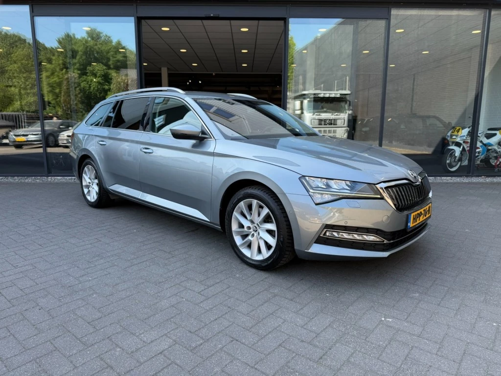 Hoofdafbeelding Škoda Superb