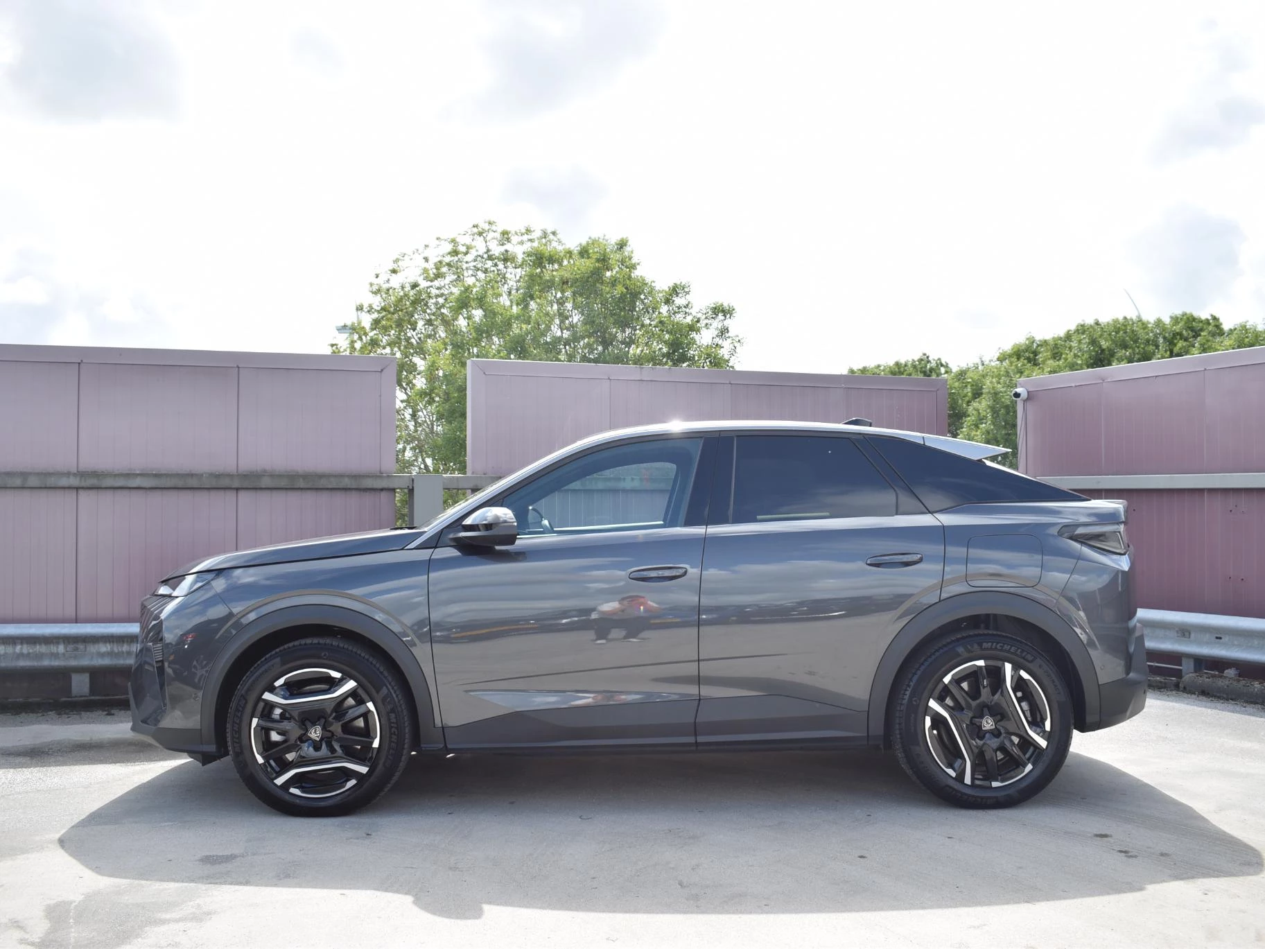 Hoofdafbeelding Peugeot e-3008