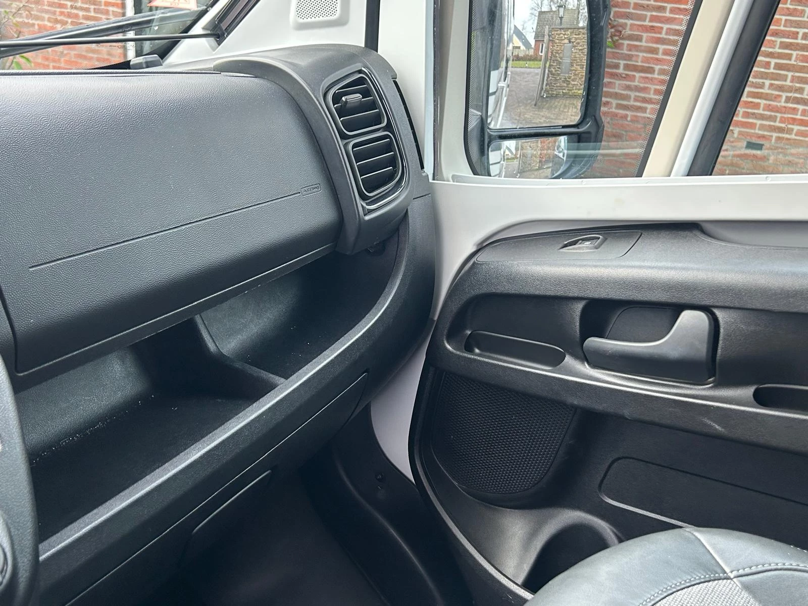 Hoofdafbeelding Adria MATRIX 670SL