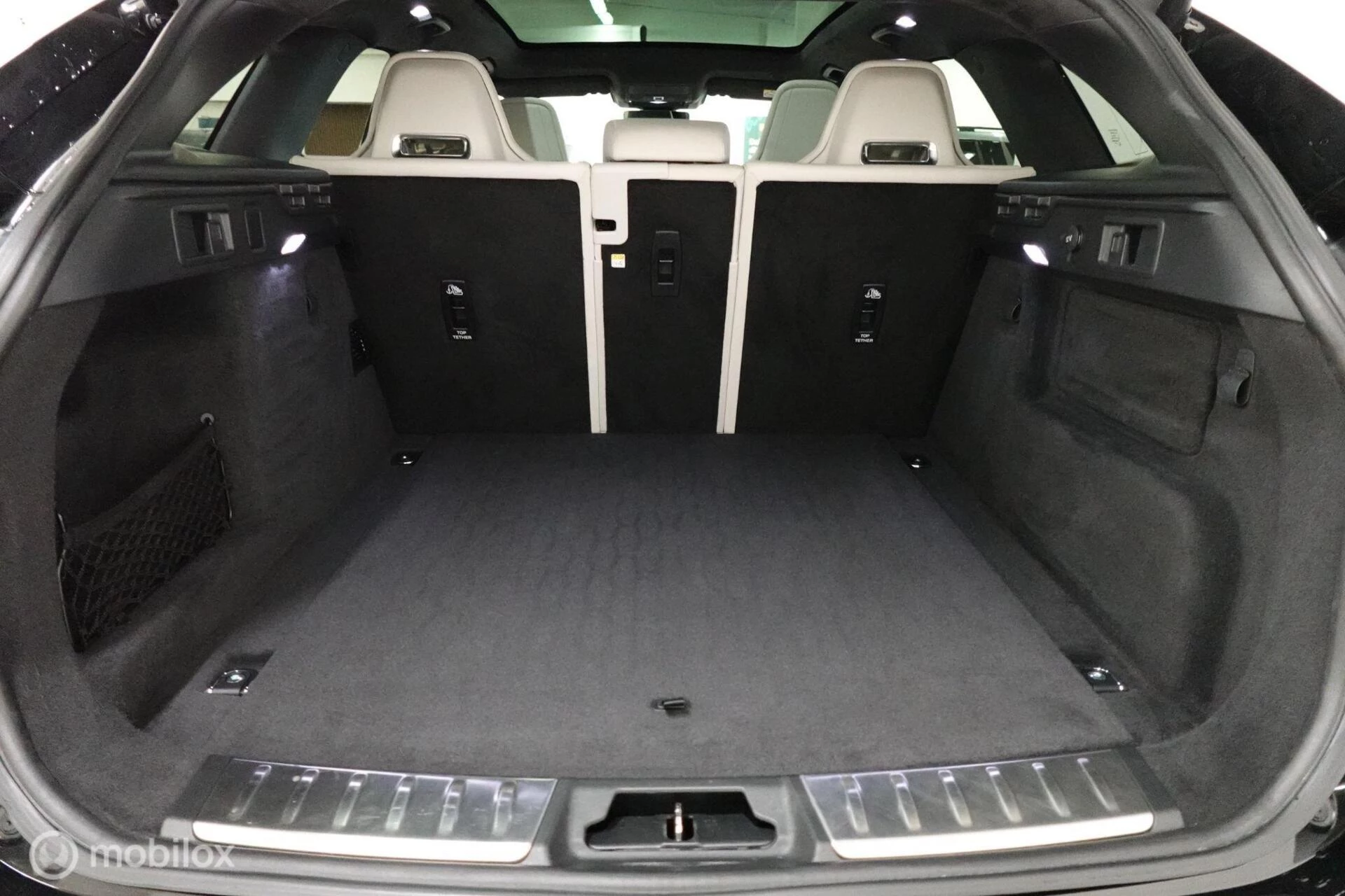 Hoofdafbeelding Jaguar F-PACE