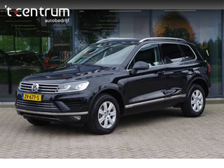 Hoofdafbeelding Volkswagen Touareg Volkswagen Touareg 3.0 TDI 262 PK Euro 6 *YOUNG-TIMER*, Trekhaak, Xenon, Leder, Camera, Cruise Control