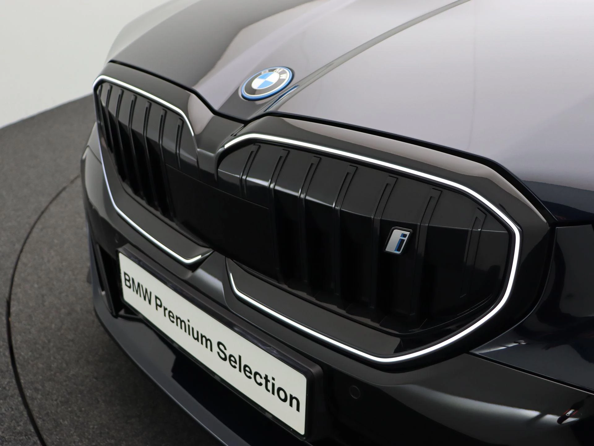 Hoofdafbeelding BMW i5