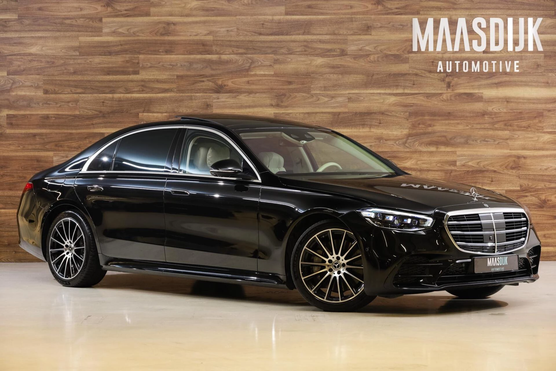 Hoofdafbeelding Mercedes-Benz S-Klasse
