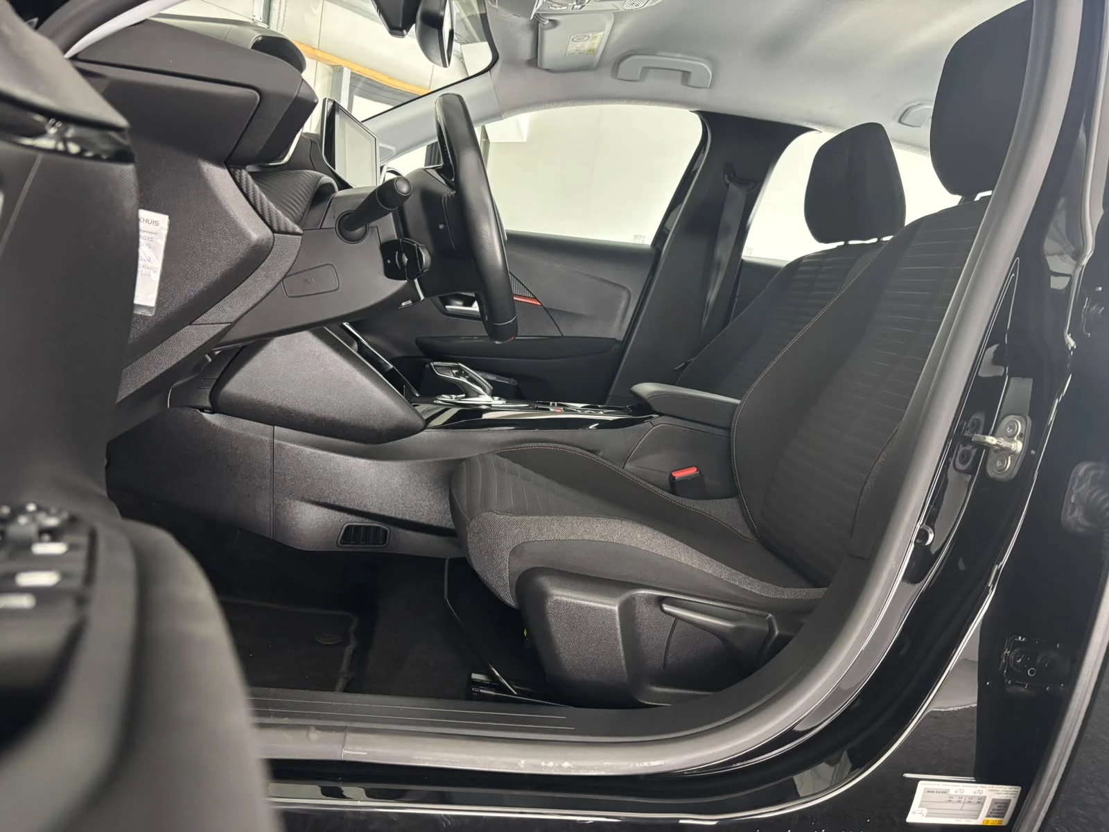 Hoofdafbeelding Peugeot e-208