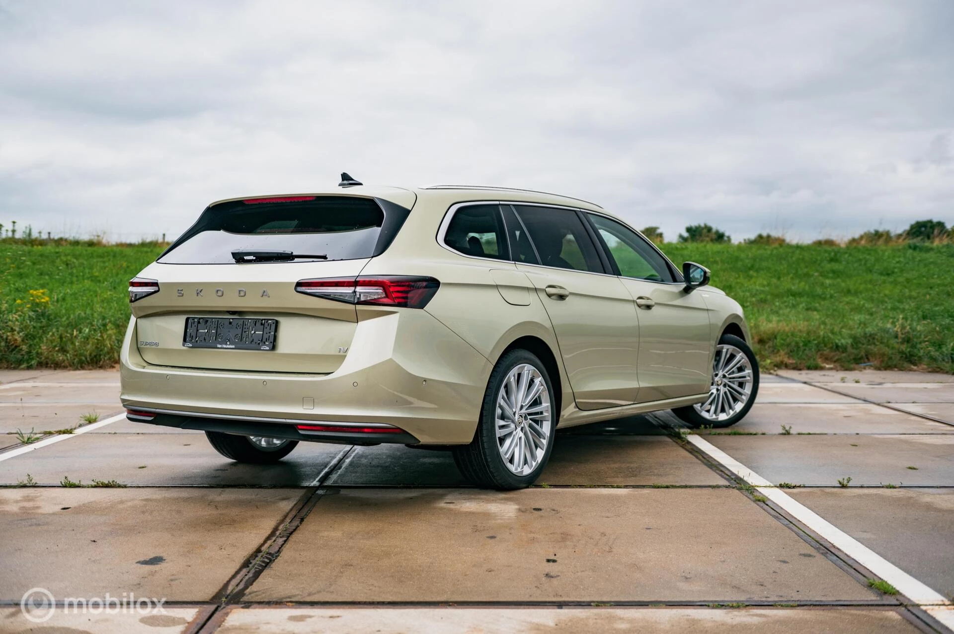 Hoofdafbeelding Škoda Superb
