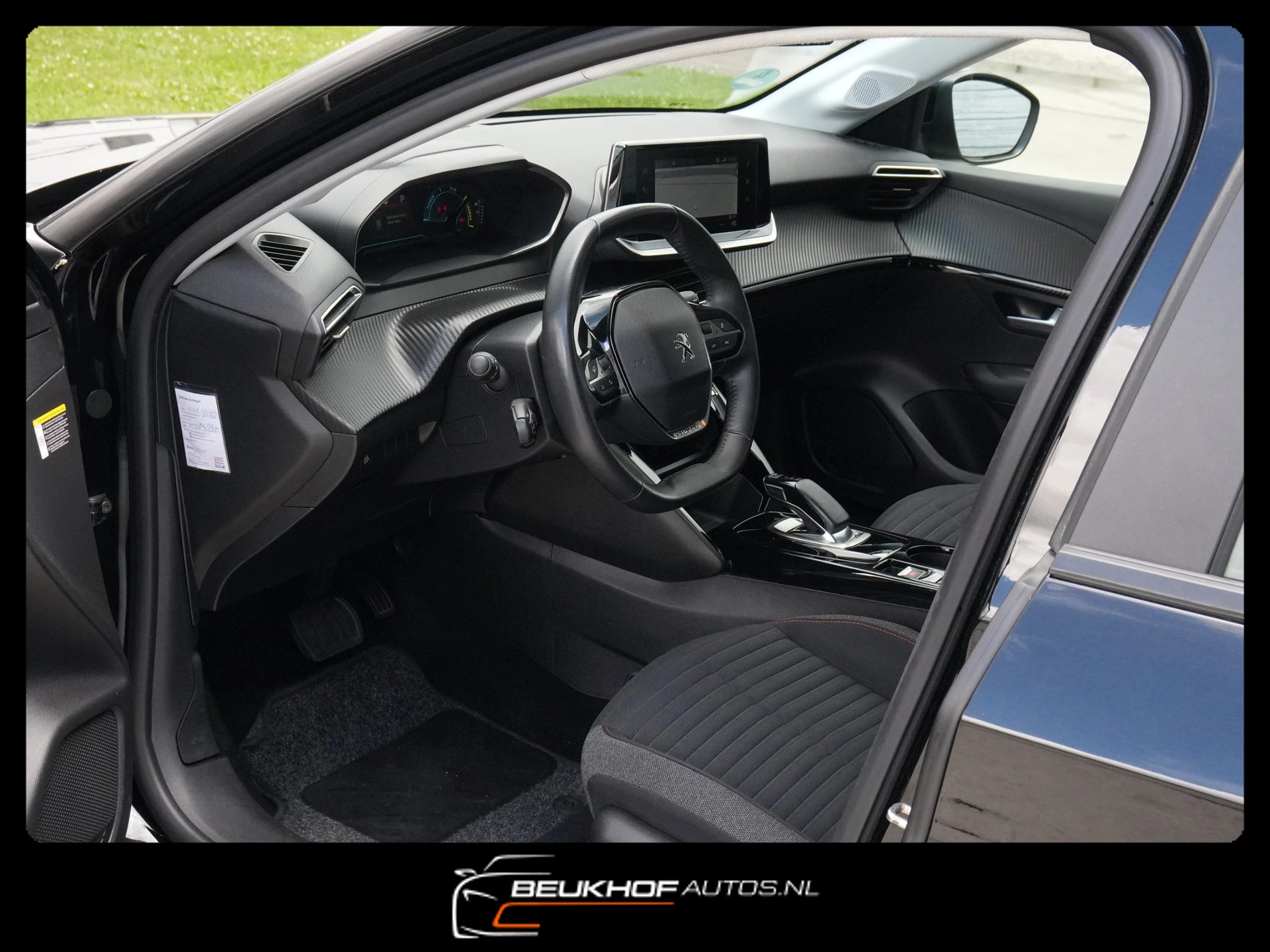 Hoofdafbeelding Peugeot e-208