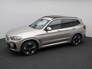 Hoofdafbeelding BMW iX3 BMW iX3 M-SPORT 80 kWh (210kW/286pk) ** LED, LEDER, PANO, HuD, STUURVERW, H&K SOUND,  20-inch LMV ** 1e EIG - UNFALLFREI ** ** INFORMEER OOK NAAR ONZE AANTREKKELIJKE FINANCIAL-LEASE TARIEVEN **