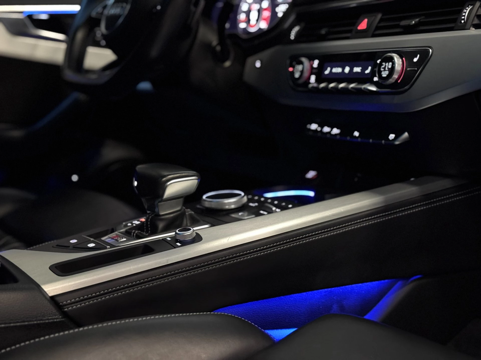 Hoofdafbeelding Audi S4