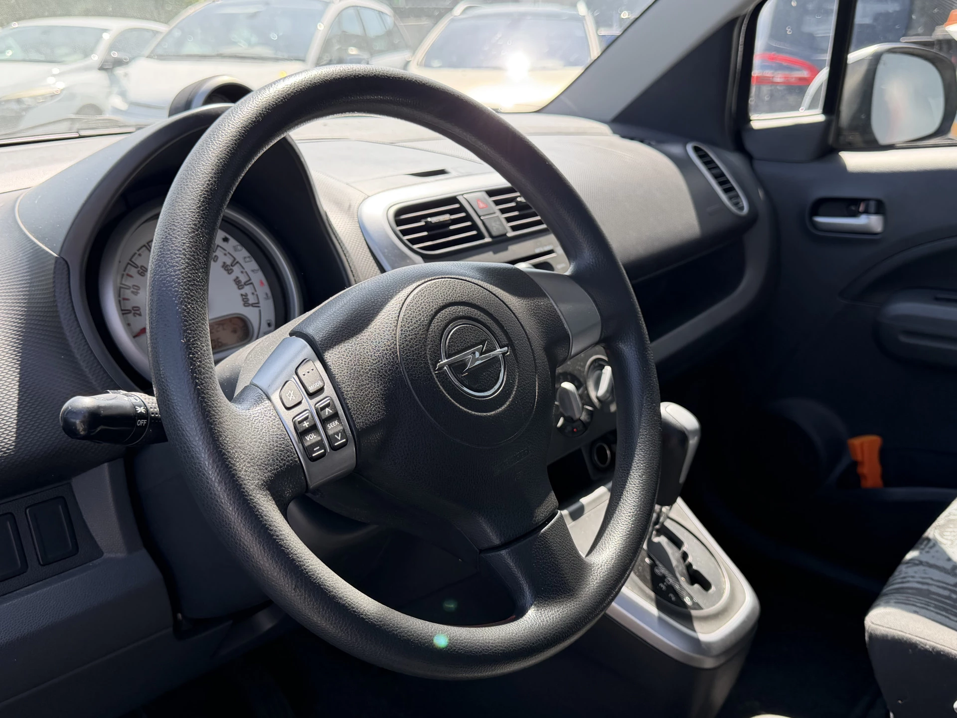 Hoofdafbeelding Opel Agila