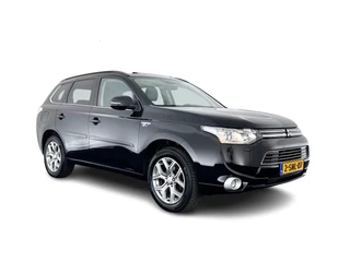 Mitsubishi Outlander 2.0 PHEV Instyle AUT. * PANO | NAVI-FULLMAP | KEYLESS | CAMERA | CLIMA | TREKHAAK | SHIFT-PADELS | LEER | 18'' LM*