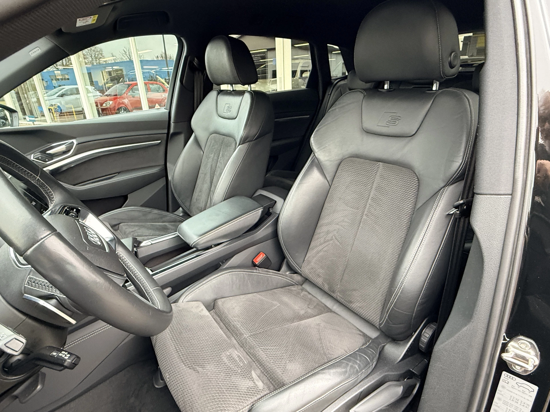 Hoofdafbeelding Audi e-tron