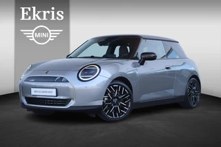 Mini Mini Cooper E Favoured M 40.7 kWh / Pano Dak / Head-Up / Stuur & Stoelverwarming / 18'' LM / Comfort Access / Leder /