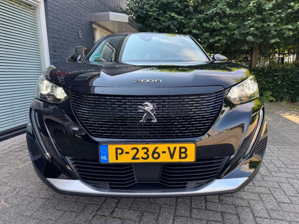 Peugeot e-2008