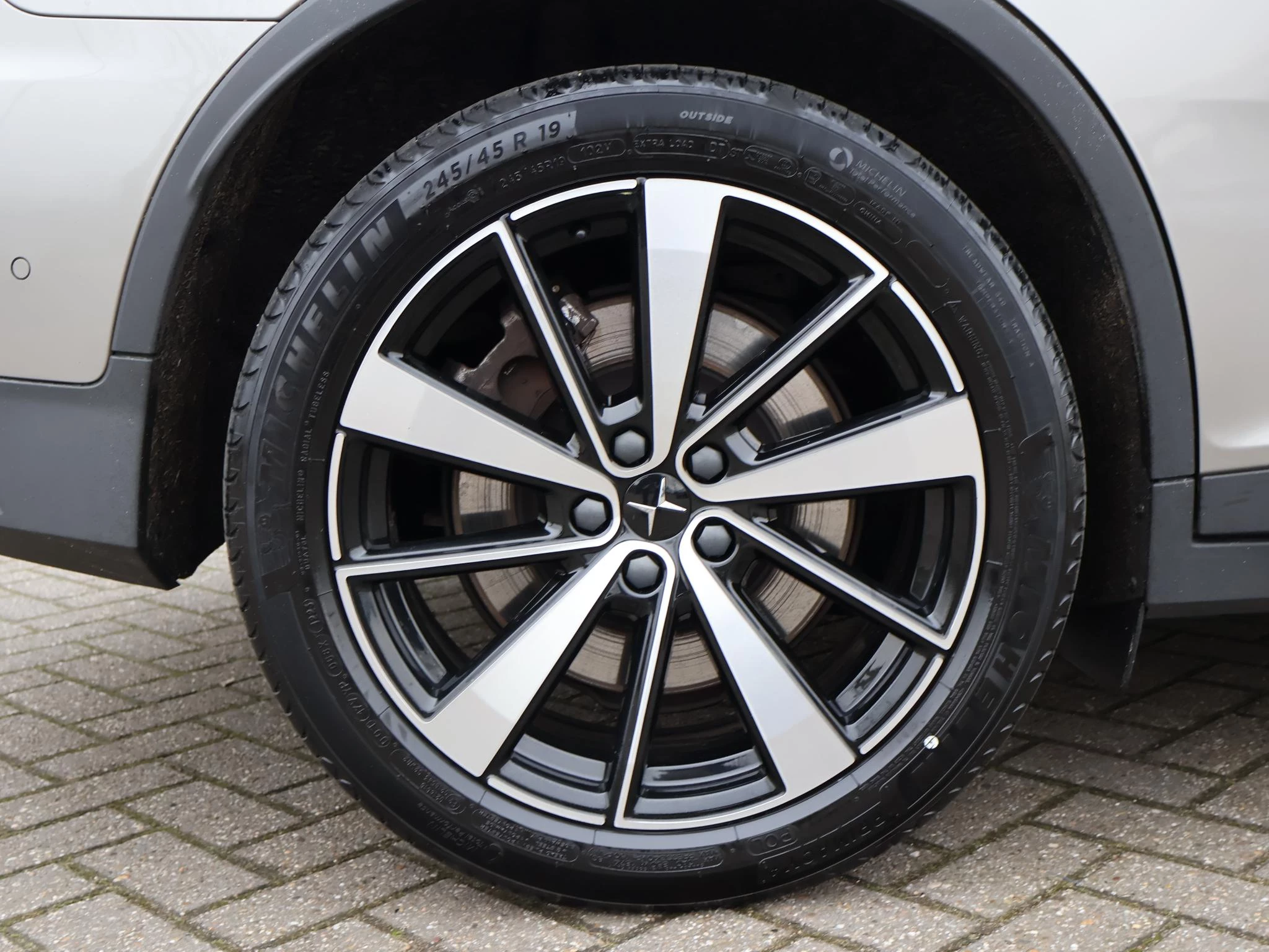 Hoofdafbeelding Polestar 2