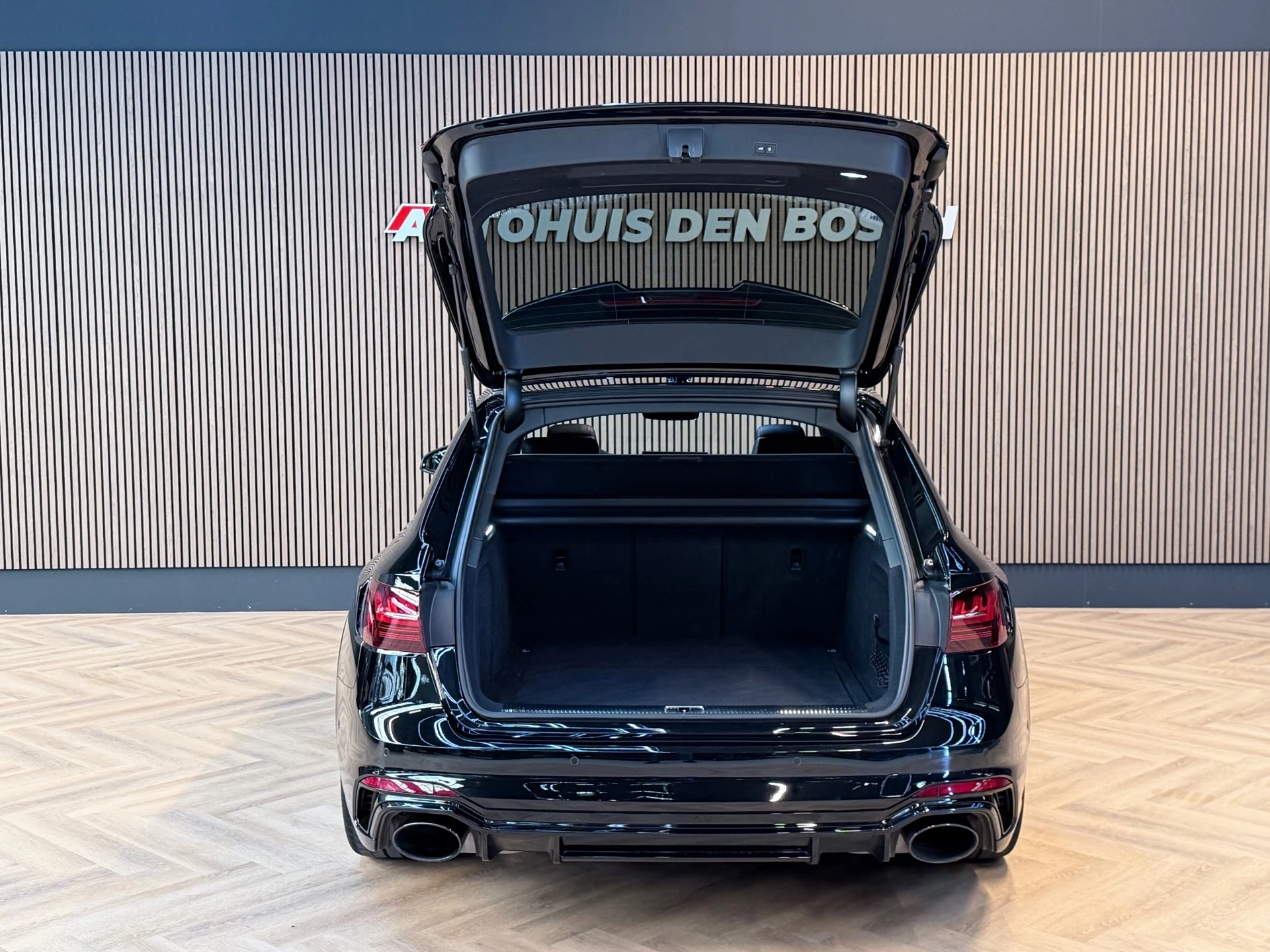 Hoofdafbeelding Audi RS4