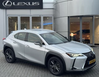 Hoofdafbeelding Lexus UX Lexus UX 250h Comfort Line TREKHAAK KEY-LESS NAVI CARPLAY AD-CRUISE