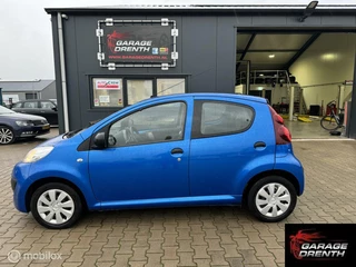 Hoofdafbeelding Peugeot 107 Peugeot 107 1.0 Blue Lease 5d 1e eigenaar nieuwstaat