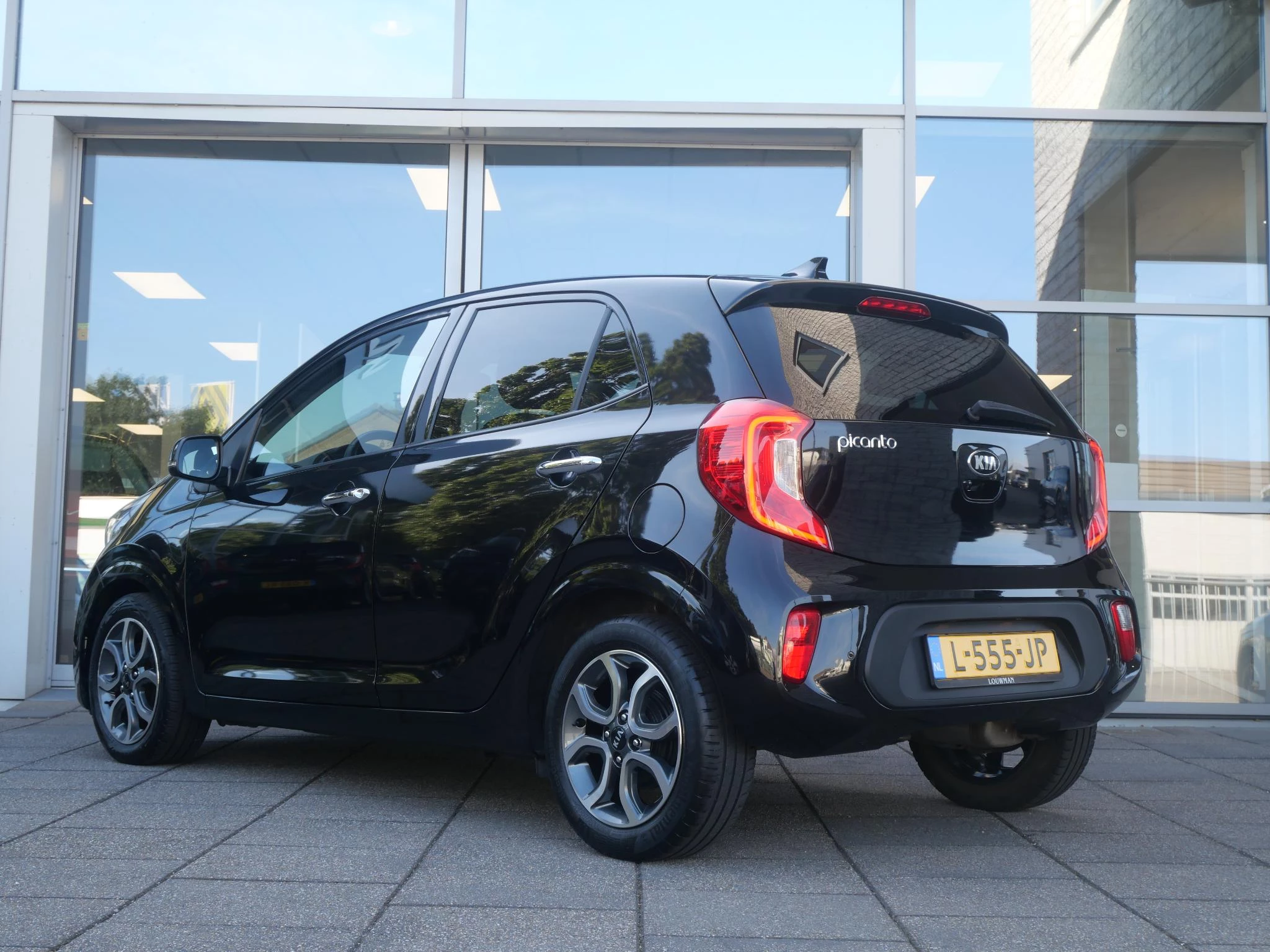 Hoofdafbeelding Kia Picanto