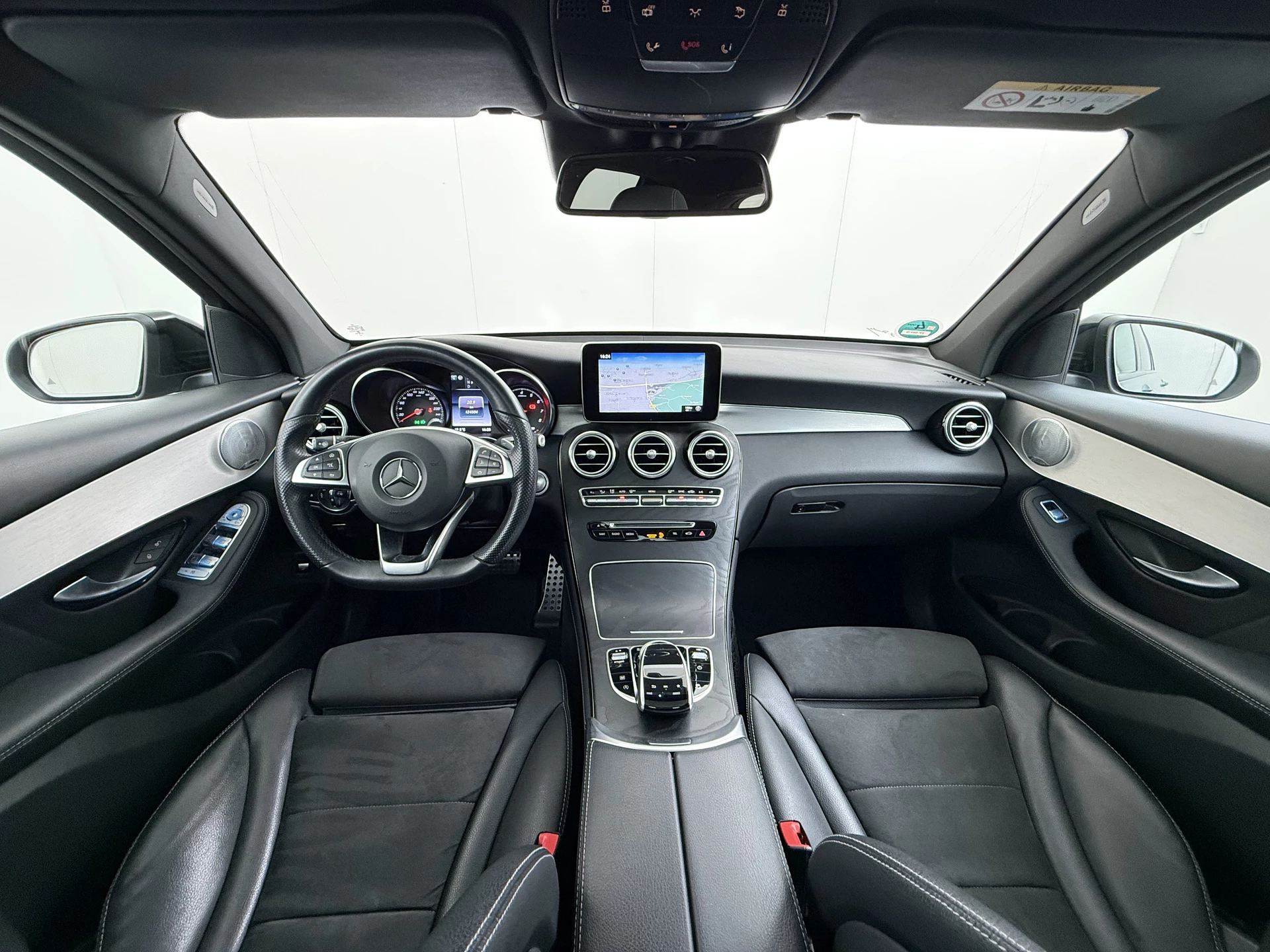 Hoofdafbeelding Mercedes-Benz GLC