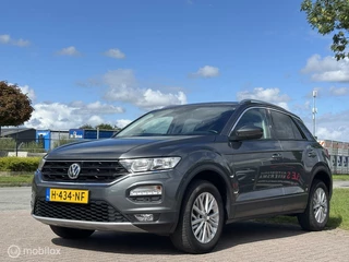 Volkswagen T-Roc 1.5 TSI Style Business acc trekhaak Virtual Cockpit
