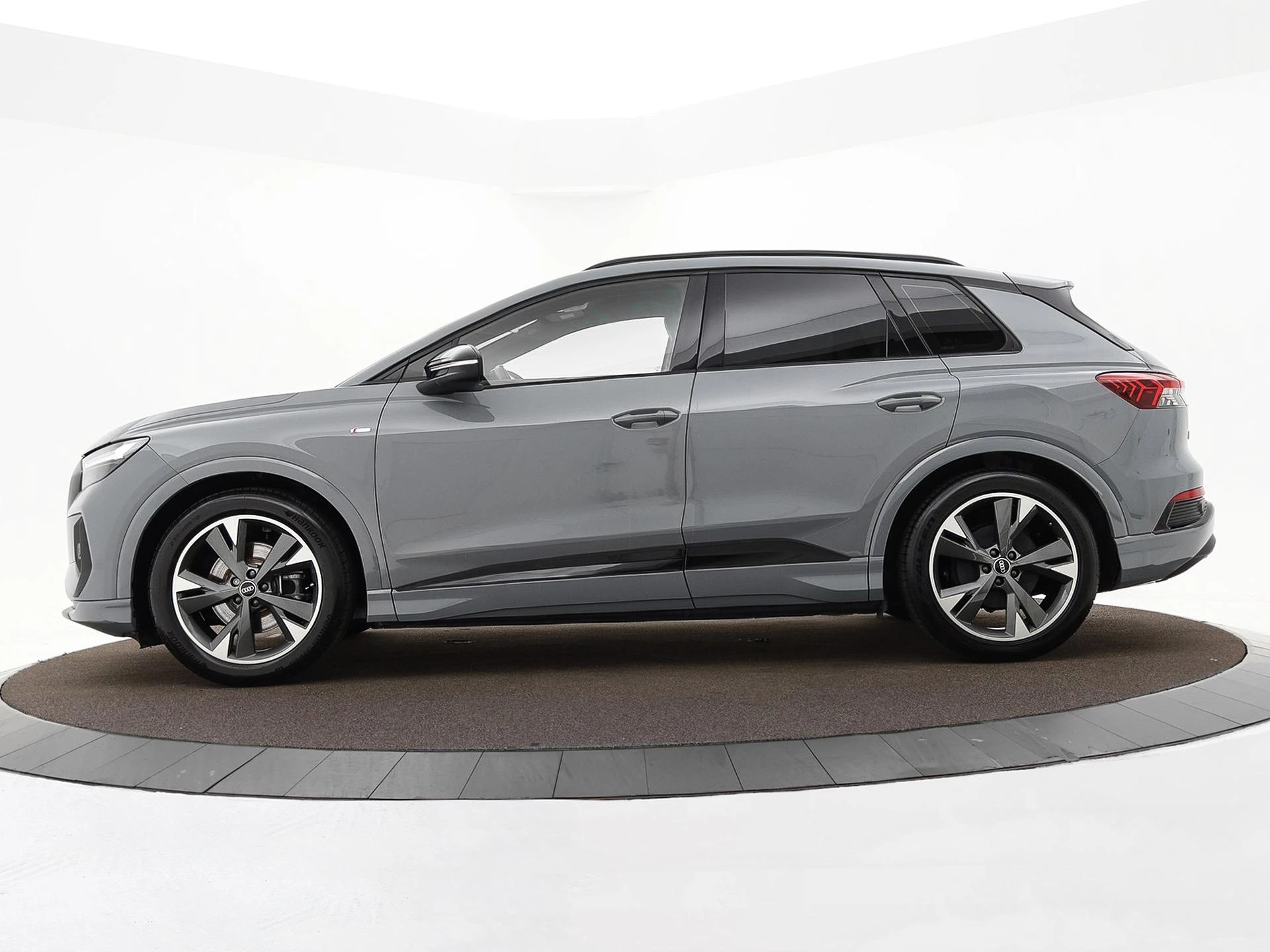 Hoofdafbeelding Audi Q4 e-tron