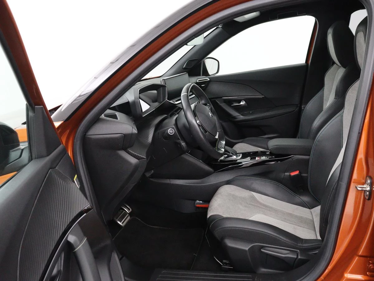 Hoofdafbeelding Peugeot e-2008