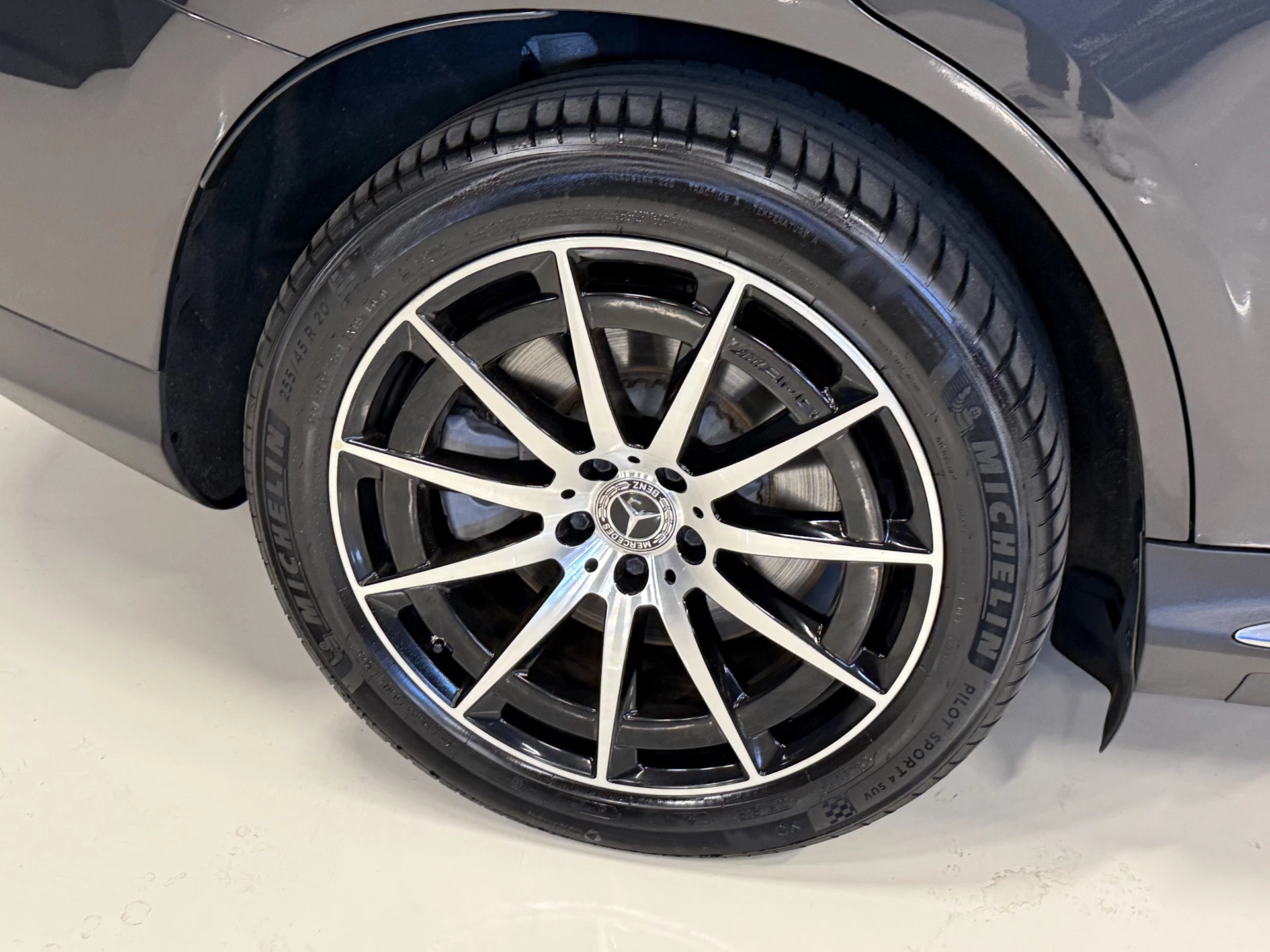 Hoofdafbeelding Mercedes-Benz EQC