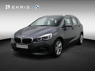 BMW 2 Serie Active Tourer 218i High Executive | Sportline | Parking Pack | Trekhaak | Achteruitrijcamera | Sportstoelen | Head-Up Display | 17'' | Lentevoordeel