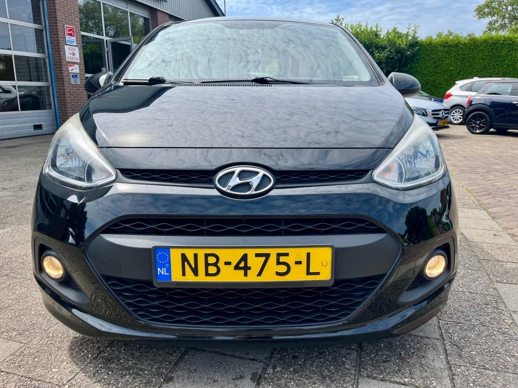 Hoofdafbeelding Hyundai i10