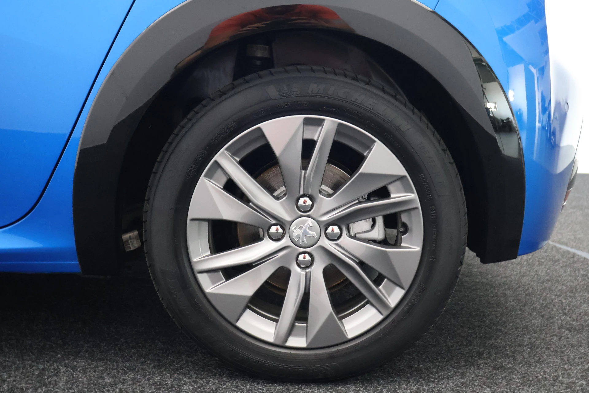 Hoofdafbeelding Peugeot e-208