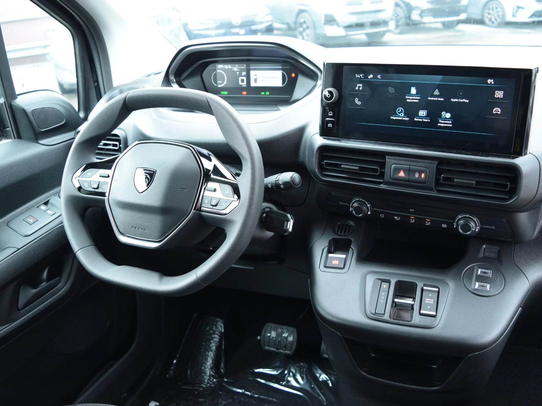 Hoofdafbeelding Peugeot e-Partner
